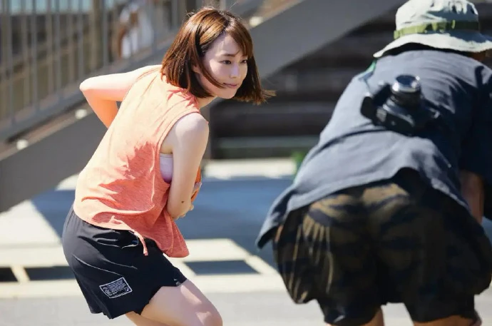 老年人如何安全地进行篮球训练以取得进步?_2